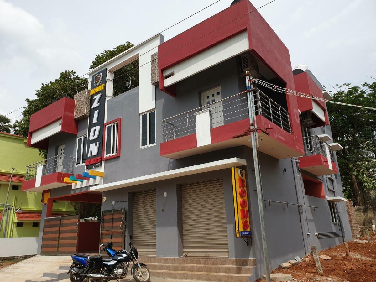 Mount Zion Holidays Hotel Kuttālam Exterior photo