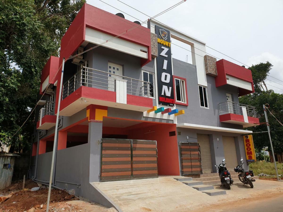 Mount Zion Holidays Hotel Kuttālam Exterior photo