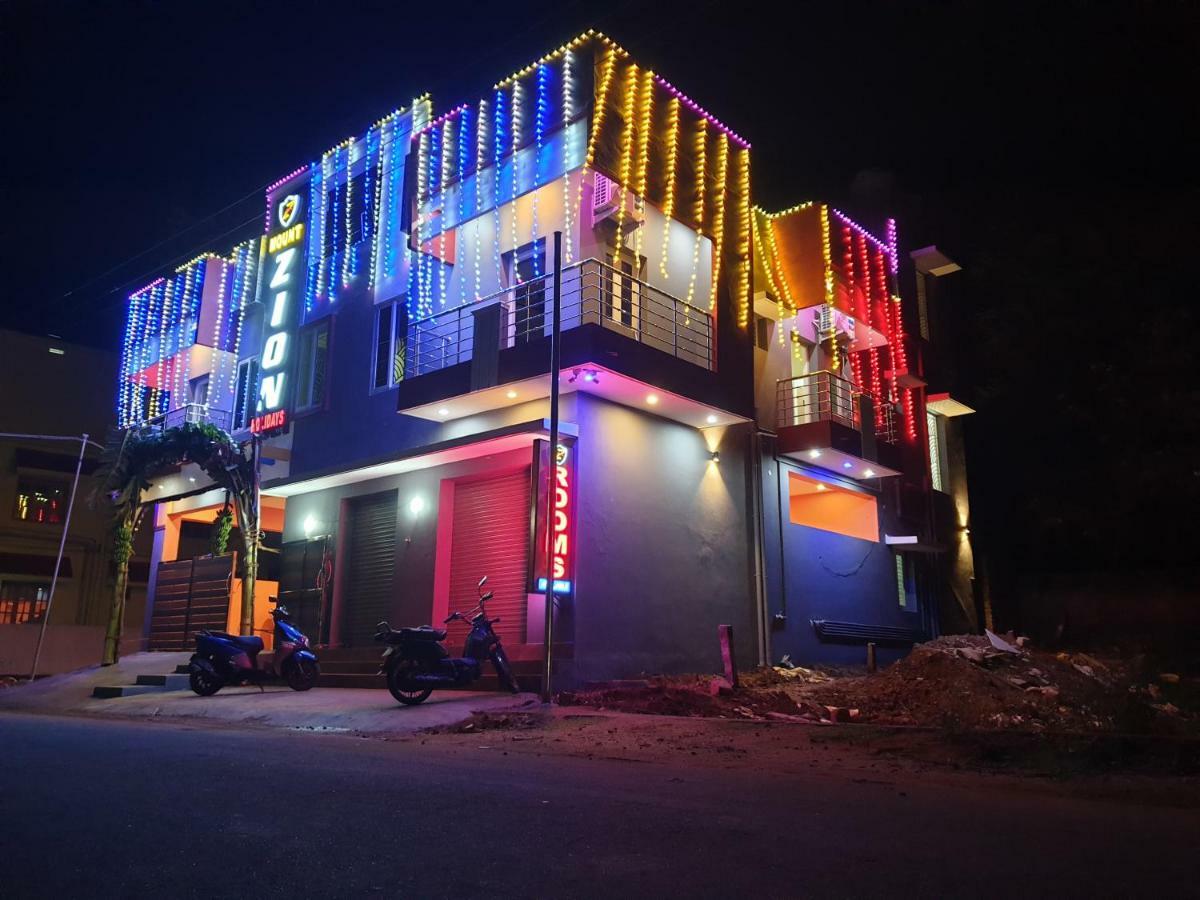Mount Zion Holidays Hotel Kuttālam Exterior photo