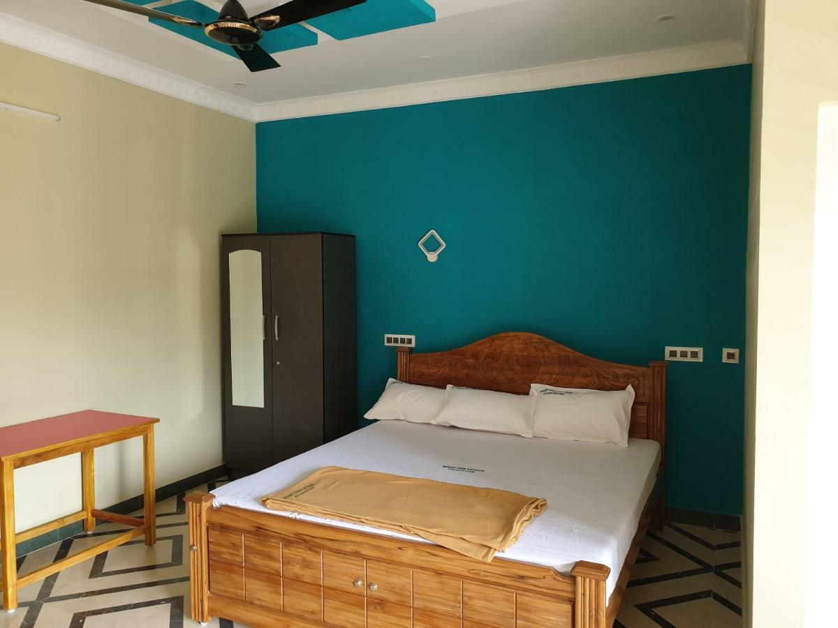 Mount Zion Holidays Hotel Kuttālam Exterior photo