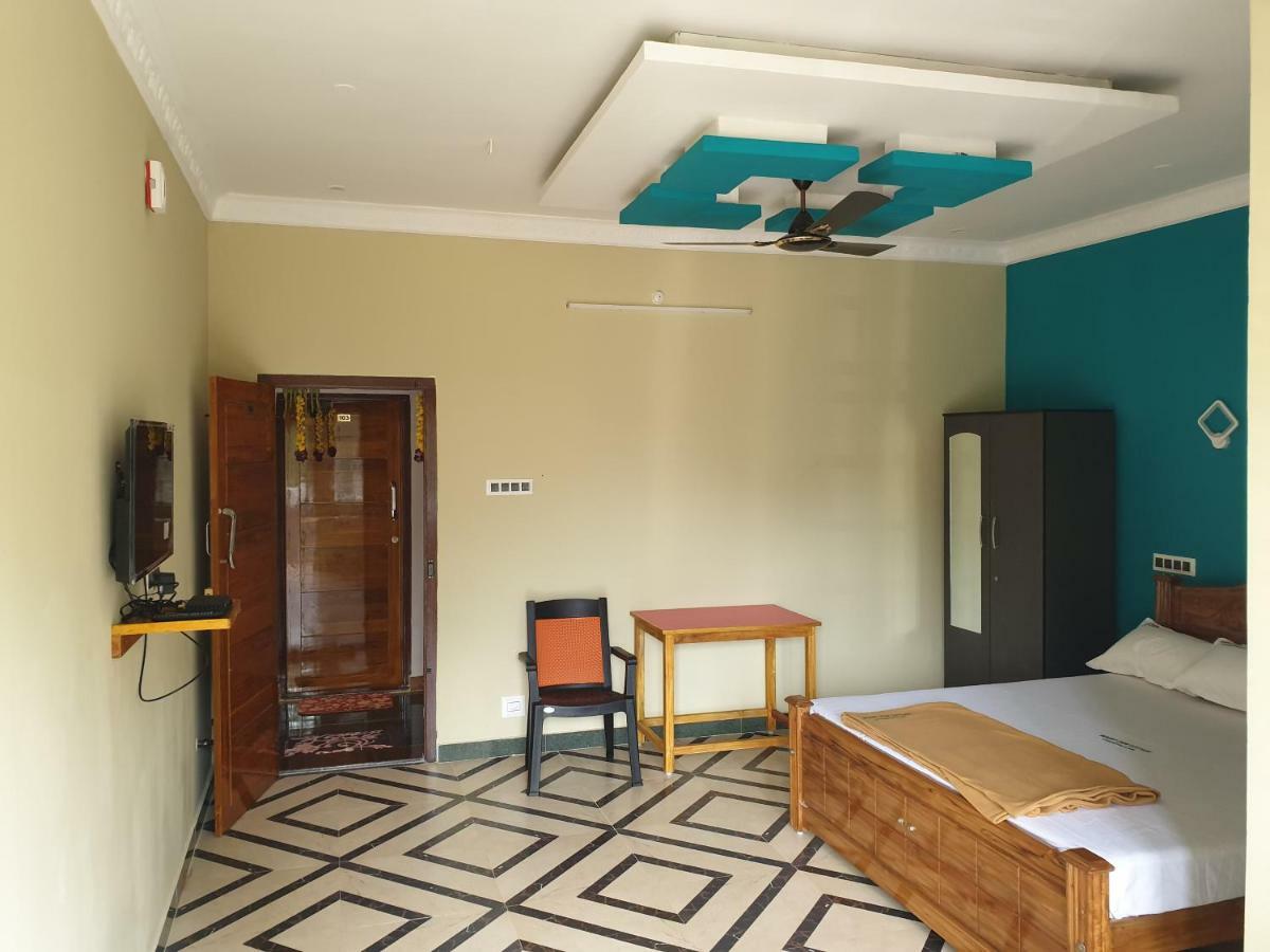 Mount Zion Holidays Hotel Kuttālam Exterior photo